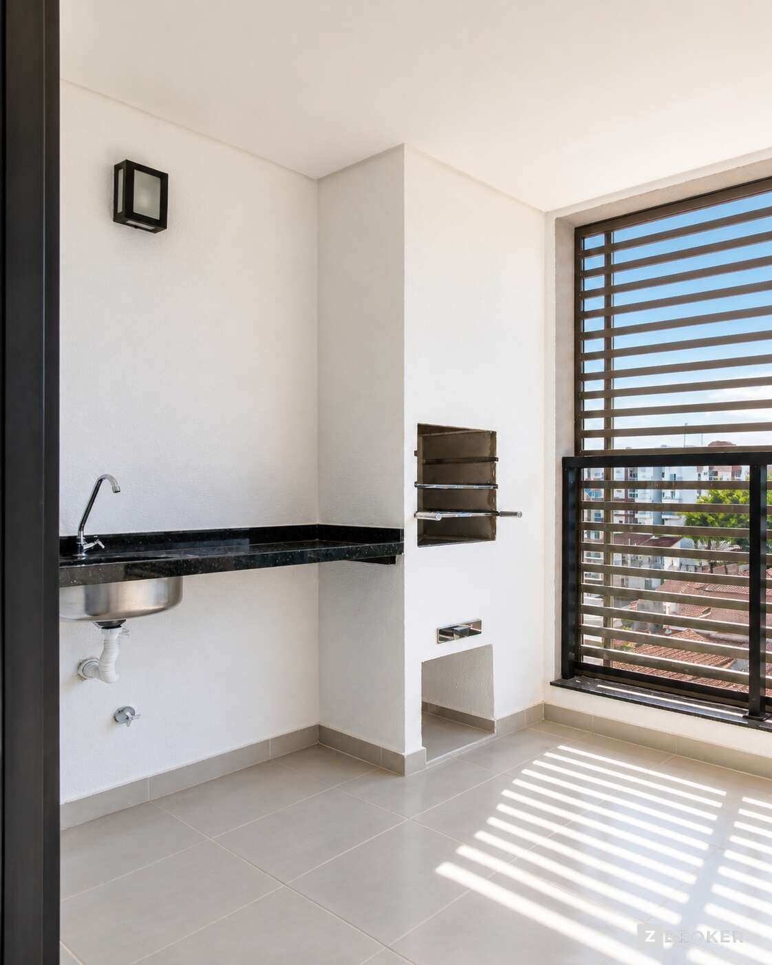  - Apartamento à venda em Ubatuba, Itaguá, com 2 quartos, 73m²