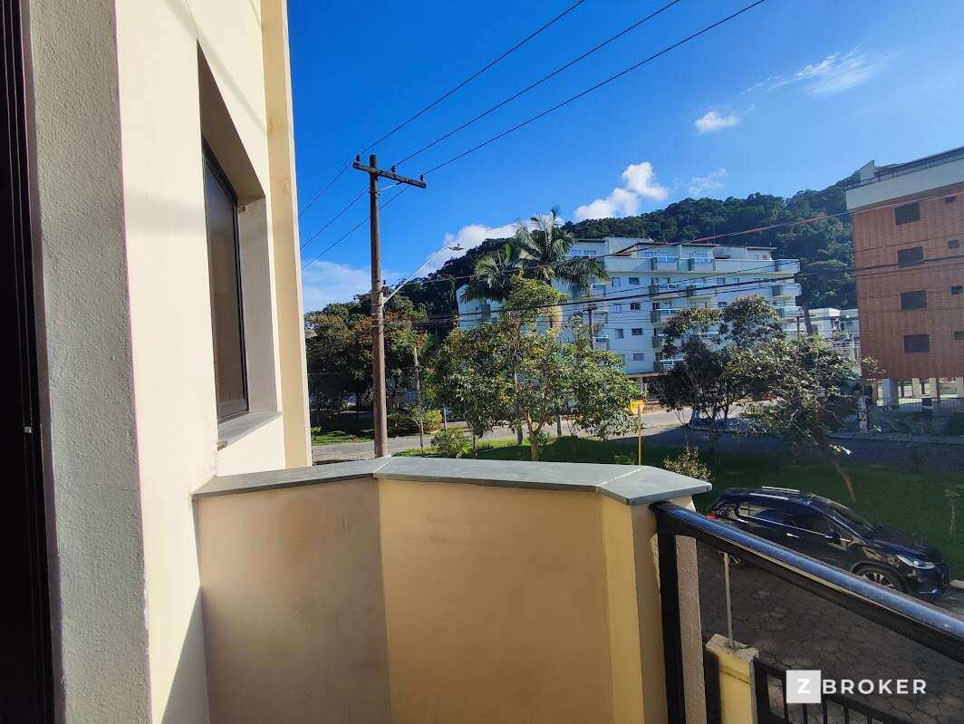  - Apartamento na Praia Grande a poucos metros da orla